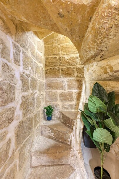 Authentic 2BR House of Character with Terrace