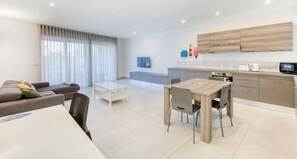 Interior - Lovely designer 3BR Apt w/Private Terrace with BBQ (Tal-Pietà)