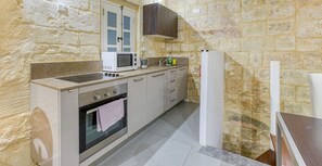 Fridge, oven, stovetop, toaster