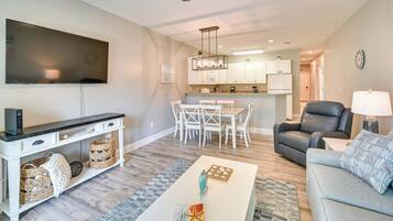 Een televisie en een kantoor