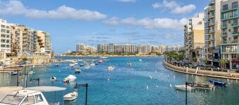 The ultimate luxury triplex home in Spinola Bay