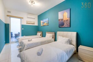 3 bedrooms, desk, iron/ironing board, travel cot - Modern 3BR Apt with private terrace & BBQ in Gzira (Il-Gżira)