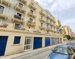 Exterior - Cosy 1BR Apt with Balcony & Sofabed in Sliema (Tas-Sliema)