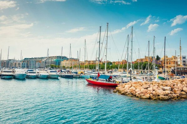 Marina/club náutico