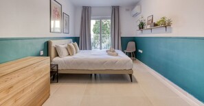 2 bedrooms, desk, iron/ironing board, travel crib