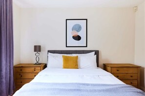 1 chambre, fer et planche à repasser, Wi-Fi, draps fournis