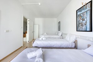 Iron/ironing board, travel cot, WiFi, bed sheets