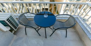 تناول الطعام بالخارج