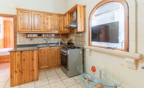 Kühlschrank, Ofen, Herdplatte, Toaster