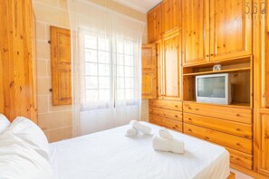 3 عدّة غرف نوم ومكتب ومكواة/لوح كي وواي فاي