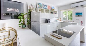 Kühlschrank, Ofen, Herdplatte, Geschirrspüler