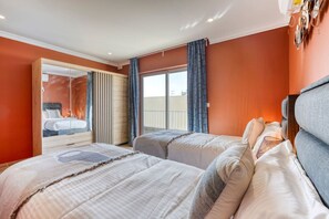 3 bedrooms, desk, iron/ironing board, WiFi