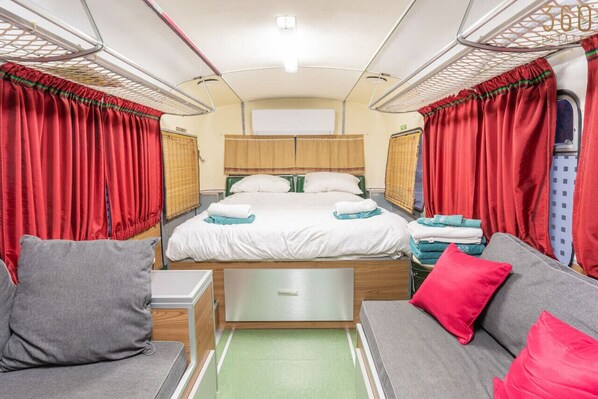 Iron/ironing board, travel crib, WiFi, bed sheets