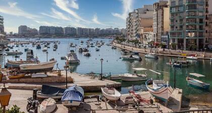 Stylish 3BR home in the centre of St Julian w/WIFI