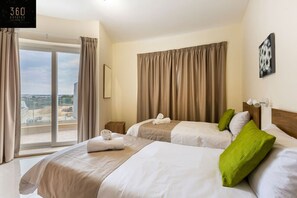 2 chambres, bureau, fer et planche à repasser, lit parapluie