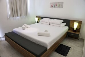 Desk, iron/ironing board, travel crib, WiFi