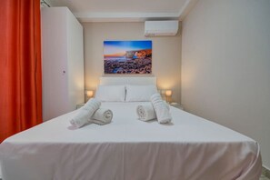 3 bedrooms, desk, iron/ironing board, travel crib - Cosy 3BR home with Private Terrace in Sliema (Tas-Sliema)