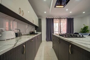 Fridge, microwave, oven, stovetop