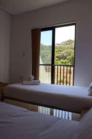 2 bedrooms, desk, iron/ironing board, travel cot