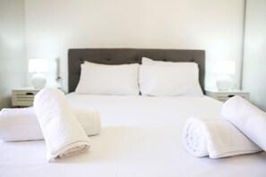 2 Schlafzimmer, Schreibtisch, WLAN, Bettwäsche