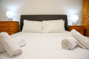 2 Schlafzimmer, Schreibtisch, WLAN, Bettwäsche