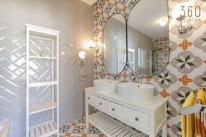 Haartrockner, Handtücher