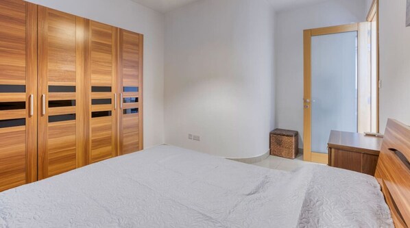 1 Schlafzimmer, Schreibtisch, Bügeleisen/Bügelbrett, WLAN