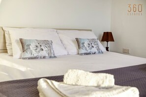 1 bedroom, desk, iron/ironing board, WiFi