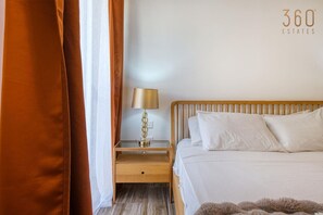 2 bedrooms, desk, iron/ironing board, WiFi