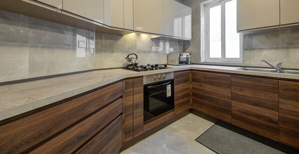 Fridge, microwave, oven, stovetop