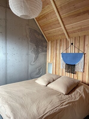 6 chambres, fer et planche à repasser, lit parapluie, accès Internet