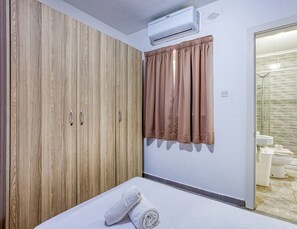 ヘアドライヤー、タオル