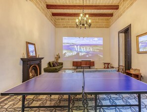 Spielezimmer