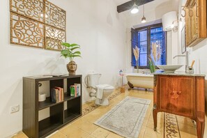 Free toiletries, hair dryer, towels - Stunning traditional Palazzo in central Floriana (Floriana)