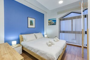 2 bedrooms, desk, iron/ironing board, travel cot