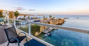 Property grounds - Life on Water’s Edge with unique views, St. Paul’s (San Pawl il-Bahar)