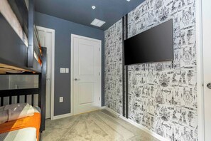 5 soverom, strykejern/-brett, wi-fi og sengetøy