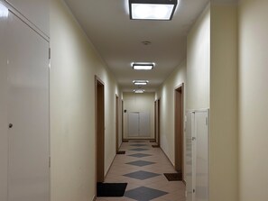 Interni