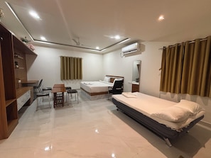 Deluxe-Doppelzimmer, Stadtblick | Wohnbereich