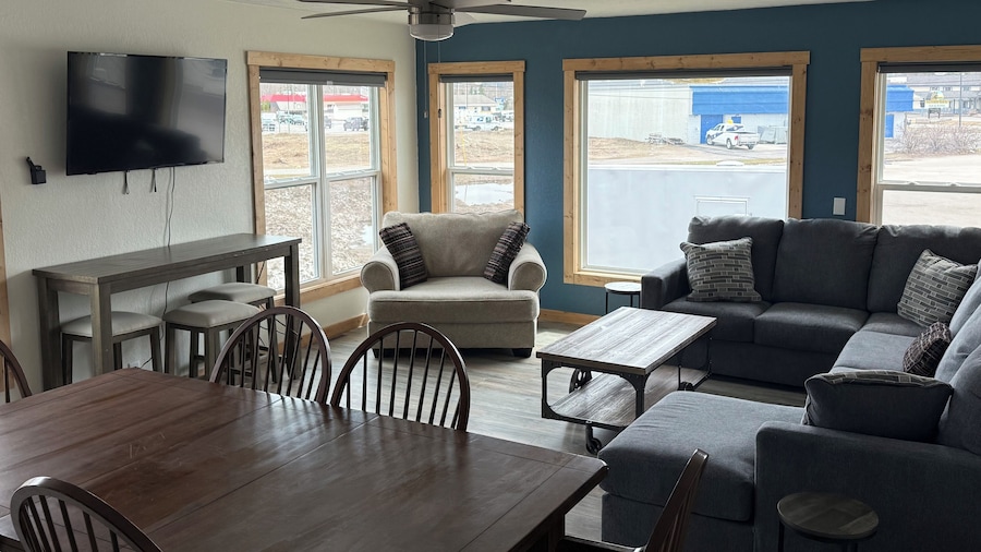 Mill Street Upper Apartment