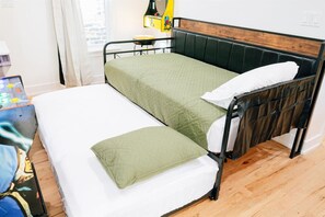 3 bedrooms, desk, iron/ironing board, travel cot