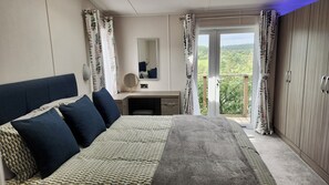 2 chambres, fer et planche à repasser, Wi-Fi gratuit, draps fournis