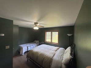 3 habitaciones, tabla de planchar con plancha y wifi gratis