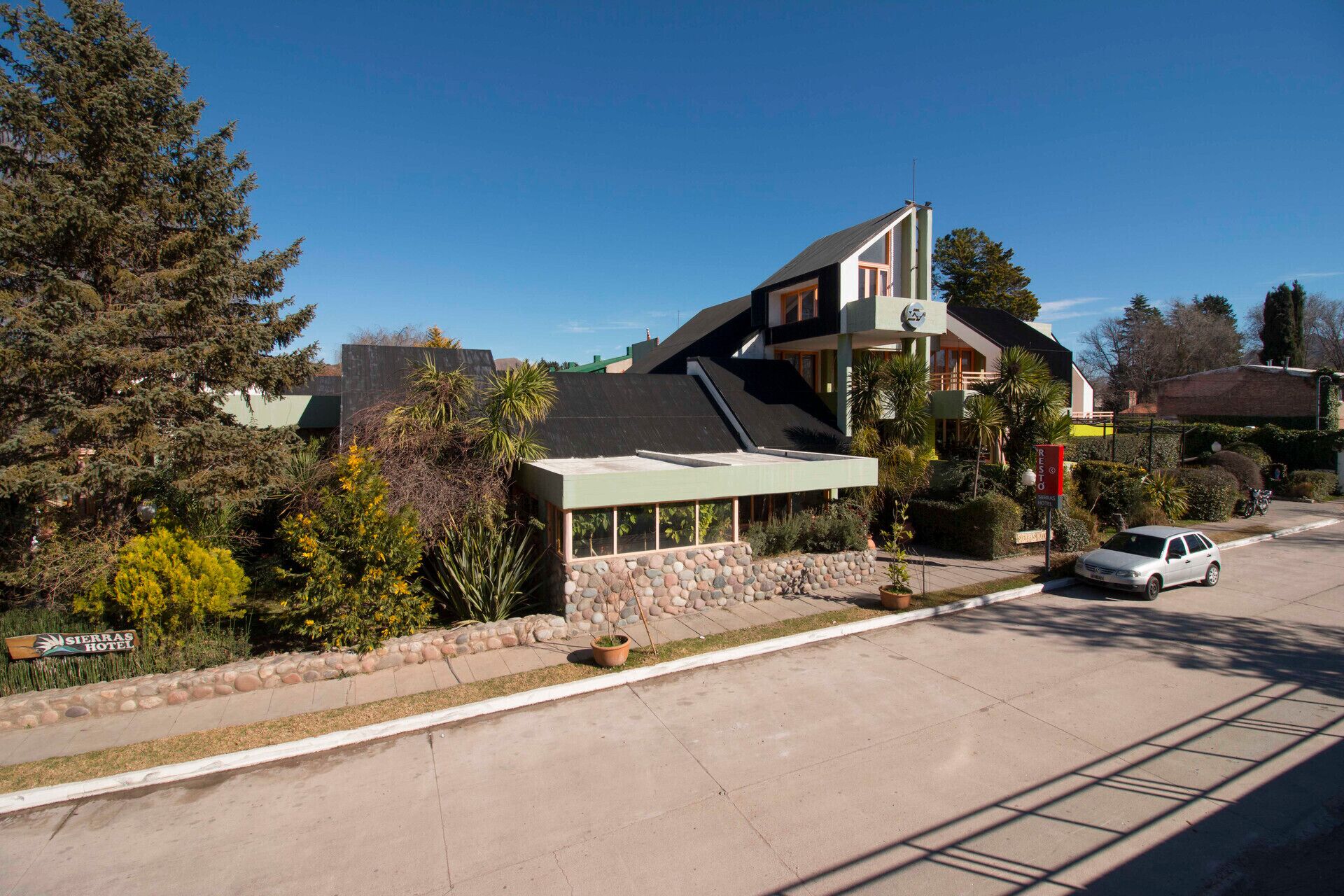 المنشأة من الخارج