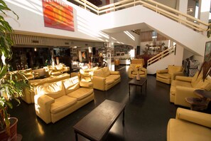 Lobby - Sierras Hotel (San Luis)