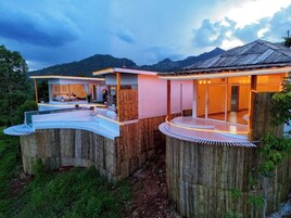 Ropa de cama hipoalergénica y escritorio 