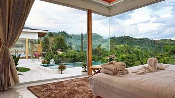 Luxury Villa, Balcony, Mountain View