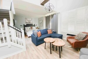 Televisión de pantalla plana, chimenea