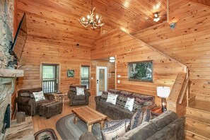 Smart-TV, peis, videospill og stereoanlegg