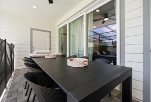 Outdoor dining